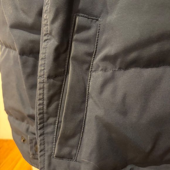 Canada Goose Jacket - Picture 7 of 7